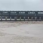 बिहार में बाढ़ का खतरा टला? गंडक बराज से पानी का डिस्चार्ज घटा, तटवर्ती लोगों ने ली राहत की सांस बिहार में बाढ़ का खतरा टला? गंडक बराज से पानी का डिस्चार्ज घटा, तटवर्ती लोगों ने ली राहत की सांस