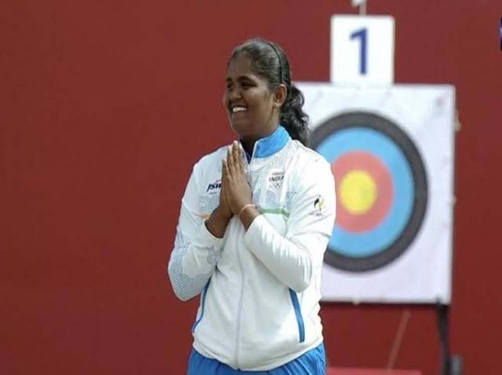 शूट-ऑफ में परफेक्ट 10 लगाकर कुमकुम मोहद ने जीता गोल्ड, महिला रिकर्व में भारत का पहला स्वर्ण शूट-ऑफ में परफेक्ट 10 लगाकर कुमकुम मोहद ने जीता गोल्ड, महिला रिकर्व में भारत का पहला स्वर्ण