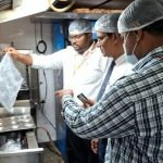 पटना के रेस्टोरेंट्स में खाद्य सुरक्षा विभाग की छापेमारी, पिस्ता हाउस और पाइरेट्स ऑफ ग्रिल में मिलीं खामियां
