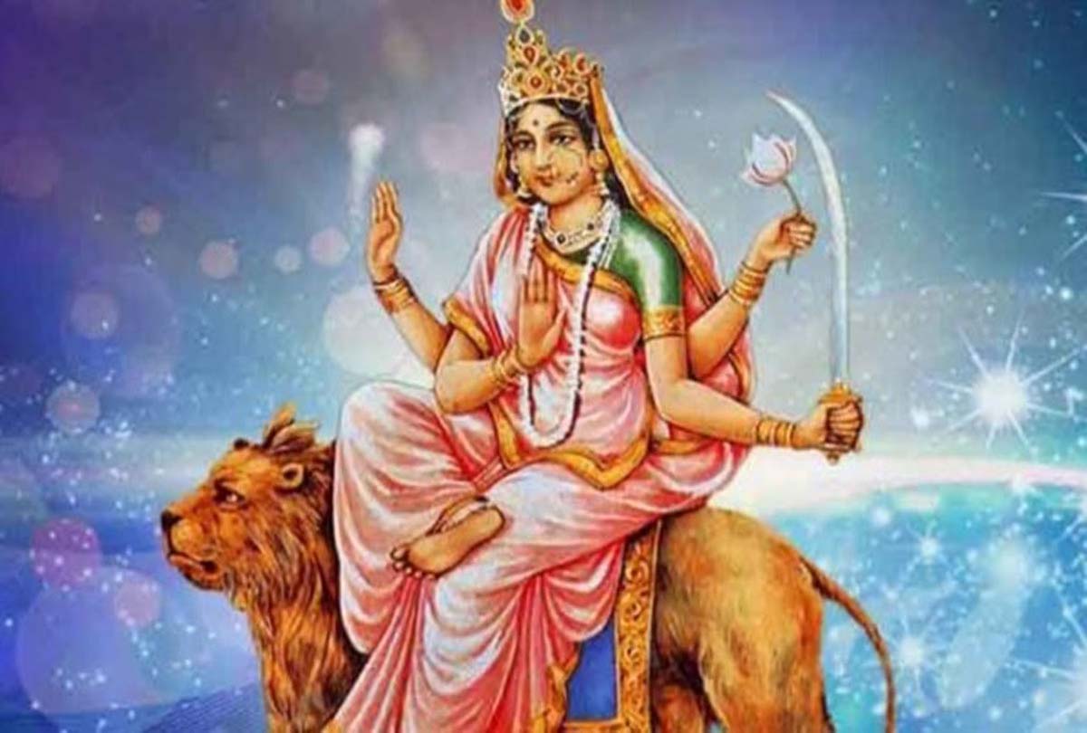 मां कात्यायनी को चढ़ाएं शहद का भोग, जानें पूजा मंत्र और आरती