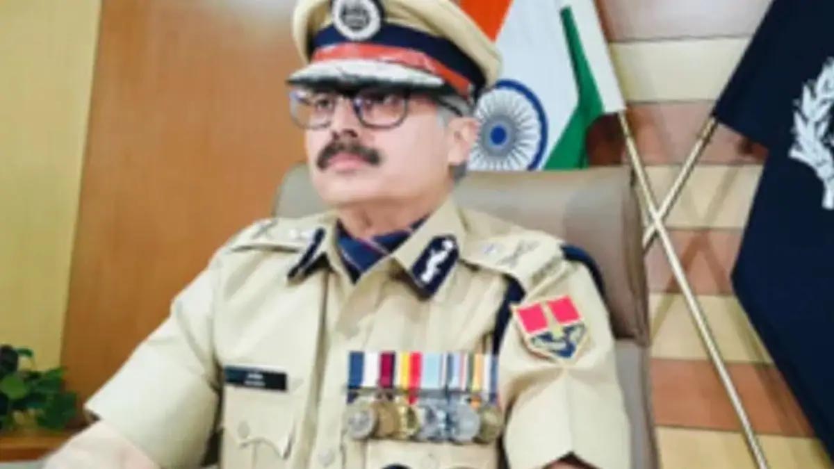 राजस्थान में पुलिस का बड़ा एक्शन, फर्जी लोन घोटाले से लेकर अवैध पटाखों तक 5 मामलों में मिली सफलता राजस्थान में पुलिस का बड़ा एक्शन, फर्जी लोन घोटाले से लेकर अवैध पटाखों तक 5 मामलों में मिली सफलता