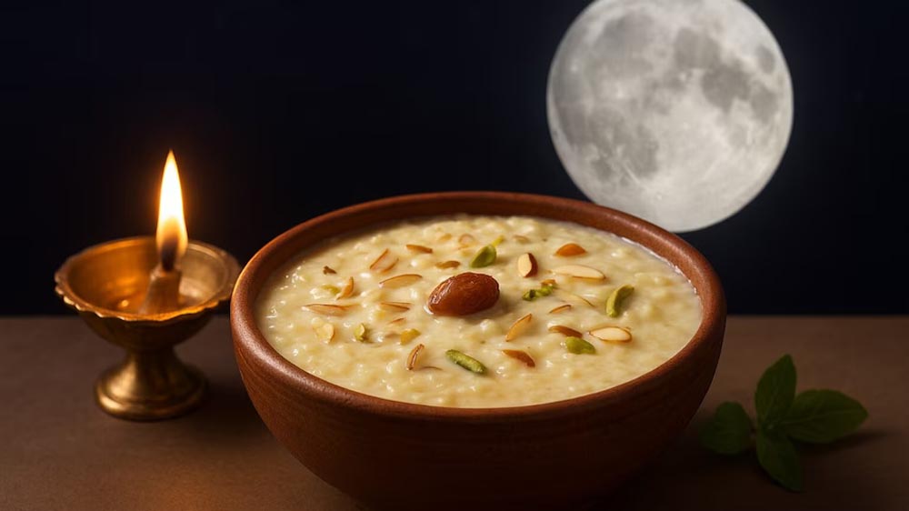 शरद पूर्णिमा 2026: 25 अक्टूबर को रखें खीर, जानें पूजा का शुभ समय और मां लक्ष्मी की आराधना का महत्व शरद पूर्णिमा 2026: 25 अक्टूबर को रखें खीर, जानें पूजा का शुभ समय और मां लक्ष्मी की आराधना का महत्व