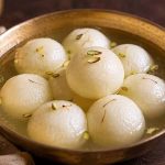 2 लीटर दूध से घर पर बनाएं बाजार जैसे स्पंजी रसगुल्ले, जानें आसान रेसिपी और सीक्रेट टिप्स