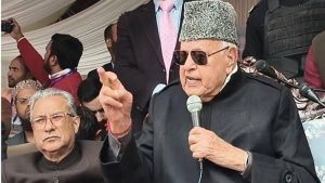 ‘पाकिस्तान ने कश्मीरियों को बचाया’, फारूक अब्दुल्ला के बयान पर भड़की BJP, कार्रवाई की मांग