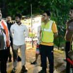 कवर्धा-बेमेतरा मार्ग पर पशुओं को देख भड़के डिप्टी CM विजय शर्मा, अधिकारियों को लगाई फटकार कवर्धा-बेमेतरा मार्ग पर पशुओं को देख भड़के डिप्टी CM विजय शर्मा, अधिकारियों को लगाई फटकार