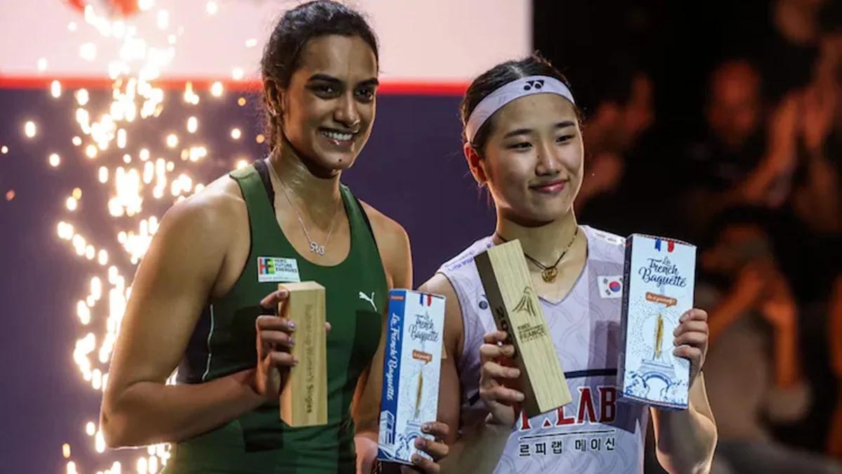 PV Sindhu का खिताबी सपना टूटा, पहला गेम जीतने के बाद भी फाइनल में 21-16, 11-21, 12-21 से हारीं PV Sindhu का खिताबी सपना टूटा, पहला गेम जीतने के बाद भी फाइनल में 21-16, 11-21, 12-21 से हारीं