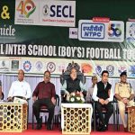 नवभारत फुटबॉल प्रतियोगिता के समापन में शामिल हुए राज्यपाल, विजेता और उपविजेता टीमों को किया सम्मानित