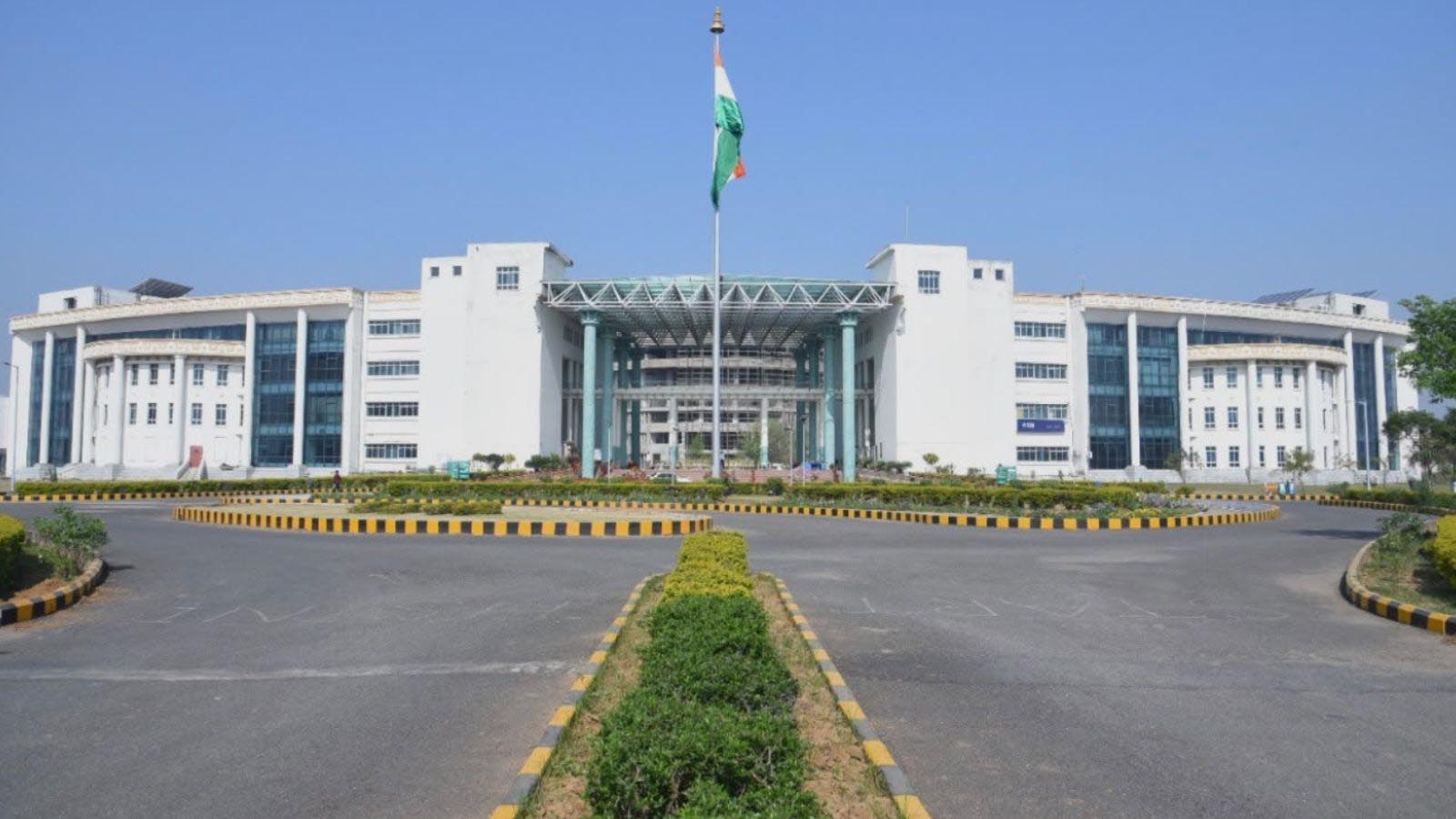 बिहार के लिए गौरव की बात, IIT पटना के 10 फैकल्टी सदस्य दुनिया के शीर्ष 2% वैज्ञानिकों में शामिल