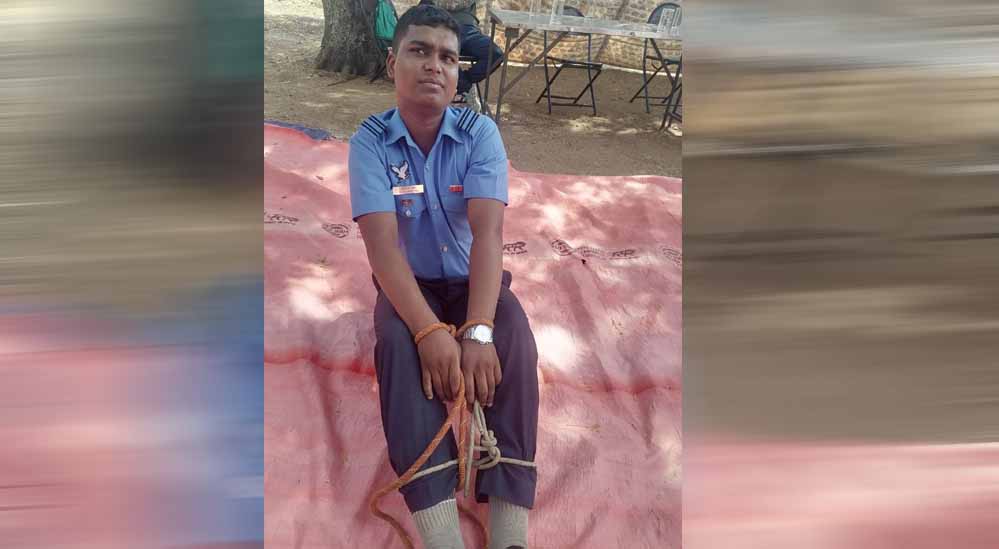 एयरफोर्स की वर्दी पहनकर रौब झाड़ रहा था युवक, हैदराबाद में पुलिस ने पकड़ा; धोखाधड़ी की जांच शुरू