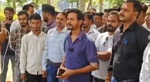 मध्यप्रदेश में पटवारियों की हड़ताल पर सख्ती, काम पर नहीं लौटे तो खत्म होगी सेवा मध्यप्रदेश में पटवारियों की हड़ताल पर सख्ती, काम पर नहीं लौटे तो खत्म होगी सेवा