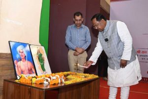 जनजातीय कार्य मंत्री नेताम ने रायपुर के टाउन हॉल में किया ‘आदि बाजार 2026’ का शुभारंभ जनजातीय कार्य मंत्री नेताम ने रायपुर के टाउन हॉल में किया ‘आदि बाजार 2026’ का शुभारंभ
