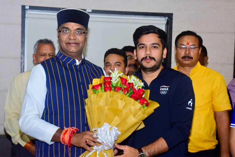 आशी और ऐश्वर्य की उपलब्धि को सराहा, मंत्री सारंग ने कहा- बचपन से निखारेंगे खेल प्रतिभाएं आशी और ऐश्वर्य की उपलब्धि को सराहा, मंत्री सारंग ने कहा- बचपन से निखारेंगे खेल प्रतिभाएं