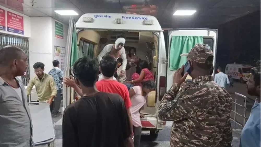 भोज खाने जा रहे बच्चों की नाव नदी में समाई, वैशाली में 8 बच्चों की दर्दनाक मौत भोज खाने जा रहे बच्चों की नाव नदी में समाई, वैशाली में 8 बच्चों की दर्दनाक मौत