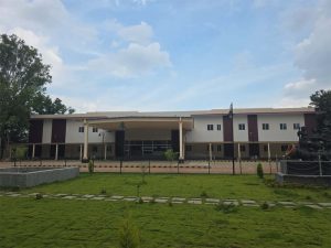 लिफ्ट का काम अधूरा, नए जगदलपुर रेलवे स्टेशन भवन के उद्घाटन पर लगा ब्रेक लिफ्ट का काम अधूरा, नए जगदलपुर रेलवे स्टेशन भवन के उद्घाटन पर लगा ब्रेक