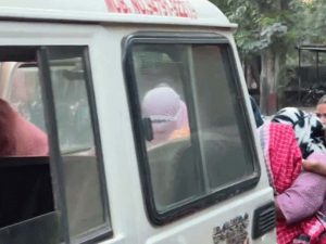 धमतरी में सेक्स रैकेट का खुलासा, पुलिस ने छापा मारकर 18 युवक-युवतियों को पकड़ा धमतरी में सेक्स रैकेट का खुलासा, पुलिस ने छापा मारकर 18 युवक-युवतियों को पकड़ा