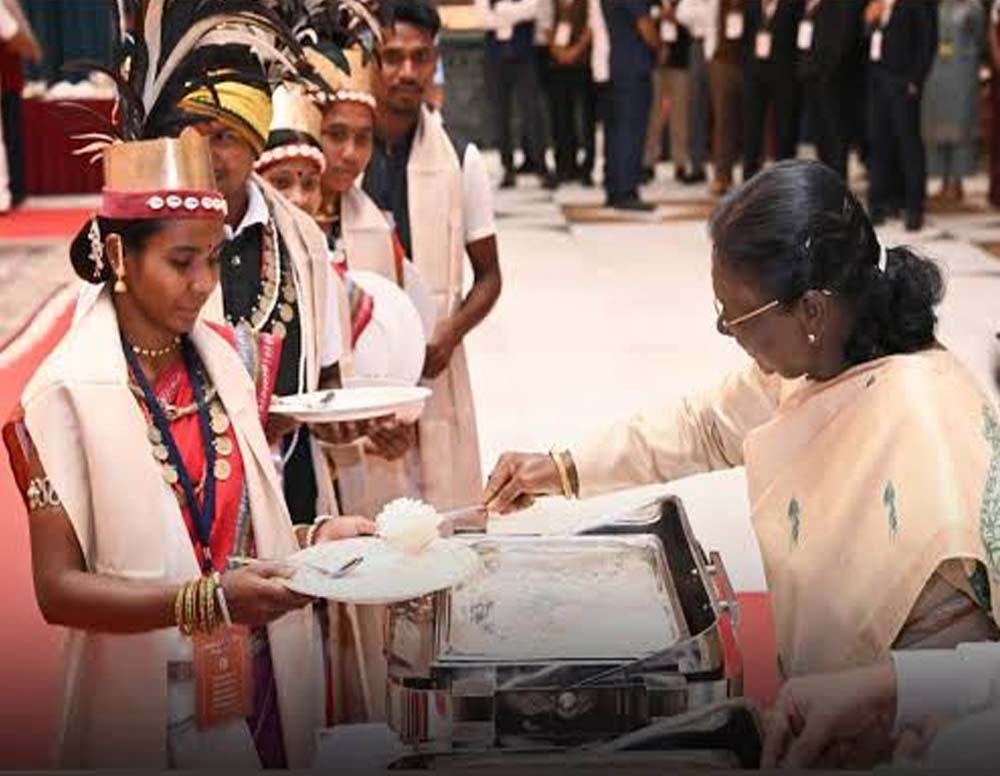 ‘मेरे दादा और पिता मांझी थे’, मुरिया दरबार में राष्ट्रपति द्रौपदी मुर्मू ने साझा किया अपना जुड़ाव