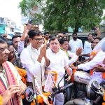 वित्त मंत्री एवं जांजगीर जिले के प्रभारी मंत्री  ओ.पी. चौधरी बाइक रैली में हुए शामिल, युवाओं का बढ़ाया उत्साह