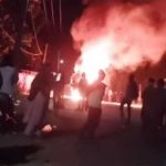 झनकी बाजार में तेज रफ्तार कार का कहर, एक की मौत और चार घायल; वाहन में लगाई आग झनकी बाजार में तेज रफ्तार कार का कहर, एक की मौत और चार घायल; वाहन में लगाई आग
