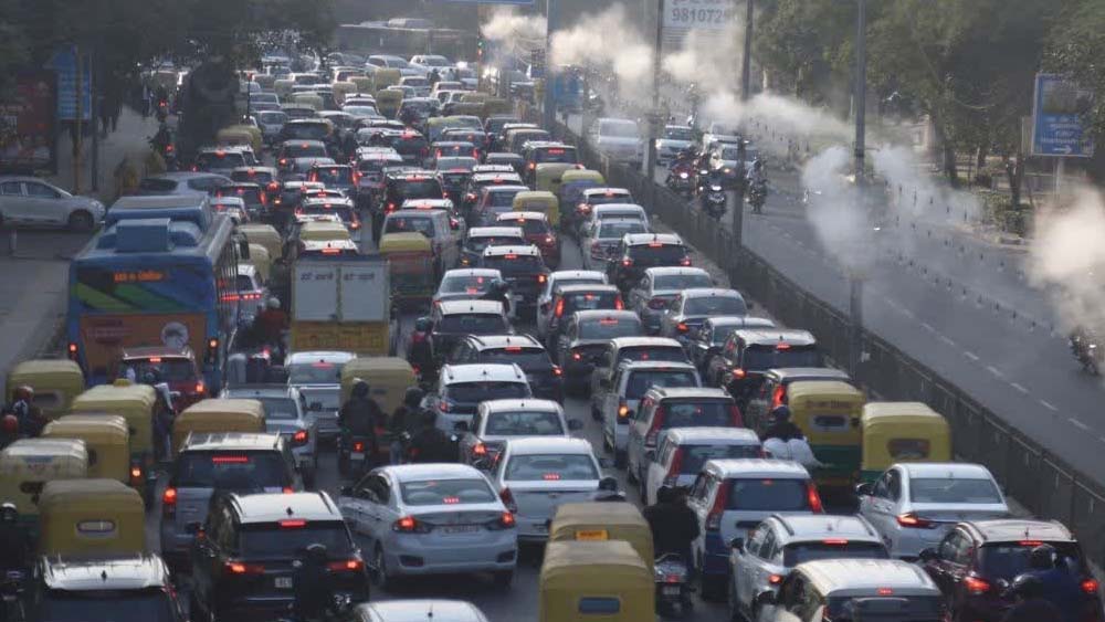 दिल्ली-NCR में प्रदूषण पर लगाम की तैयारी, हरियाणा में 17.5 लाख वाहनों पर प्रतिबंध