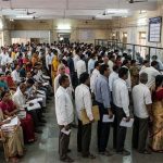 शुभ मुहूर्त में रजिस्ट्री की होड़, इंदौर में सर्वर धीमा होने से लोग परेशान