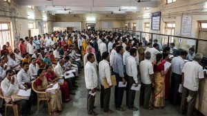 शुभ मुहूर्त में रजिस्ट्री की होड़, इंदौर में सर्वर धीमा होने से लोग परेशान