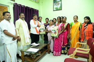 उत्पादों की बेहतर ब्रांडिंग, पैकेजिंग और अंतरराष्ट्रीय बाजारों में निर्यात की तैयारी करने पर दिया जोर