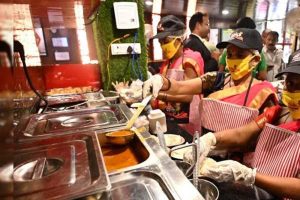 यूपी में 2100 से अधिक कैंटीन बनीं आत्मनिर्भरता की ‘प्रेरणा’, दस हजार परिवारों का बनीं सहारा
