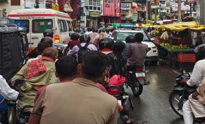 त्योहारी सीजन में ट्रैफिक व्यवस्था सुधारने की कवायद, चंडीगढ़ पुलिस ने व्यापारियों से की चर्चा