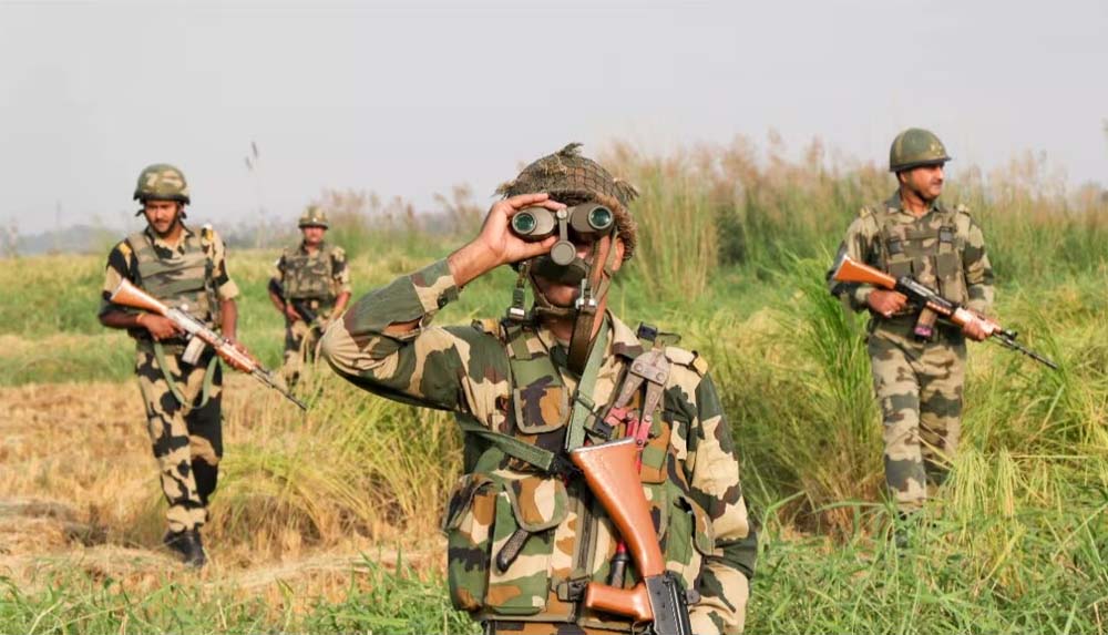 पंजाब में घुसपैठ की कोशिश नाकाम, BSF ने 2 पाकिस्तानियों को मार गिराया