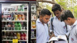 पंजाब में दुकानदारों के लिए नया नियम, स्टिंग और सिल्वर पन्नी बेचने पर लगेगा भारी जुर्माना