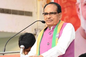 ‘दूसरों के वोट डलते थे, मतपेटियां लूटी जाती थीं’, शिवराज ने कांग्रेस पर साधा निशाना