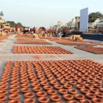 राम की पैड़ी पर सरयू पूजन कर कुलपति ने की दीपोत्सव के निर्विघ्न आयोजन की कामना