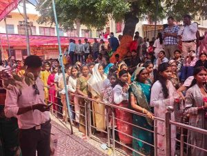 नवरात्रि में मां बिरासिनी के दरबार में उमड़ती है श्रद्धा, दसवीं शताब्दी से आस्था का केंद्र है प्राचीन धाम नवरात्रि में मां बिरासिनी के दरबार में उमड़ती है श्रद्धा, दसवीं शताब्दी से आस्था का केंद्र है प्राचीन धाम