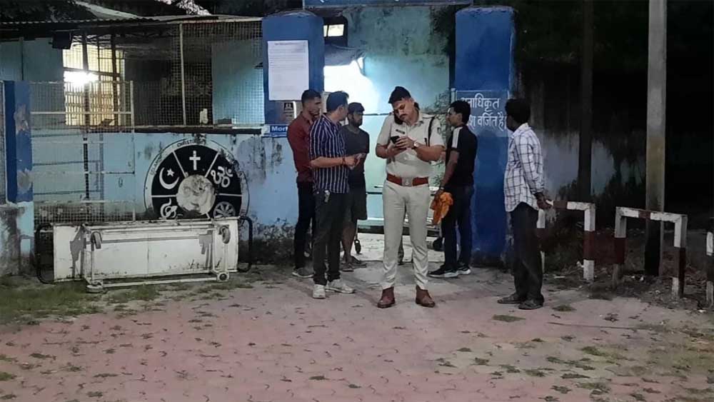 कलयुगी बेटे ने की बुजुर्ग मां की हत्या, भिंड के गोपालपुरा गांव में सनसनी कलयुगी बेटे ने की बुजुर्ग मां की हत्या, भिंड के गोपालपुरा गांव में सनसनी