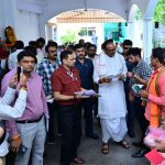 जनता दर्शन में उपमुख्यमंत्री ने संवेदनशीलता के साथ सुनीं जनसमस्याएं जनता दर्शन में उपमुख्यमंत्री ने संवेदनशीलता के साथ सुनीं जनसमस्याएं