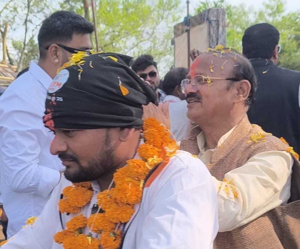 सेवा संकल्प अभियान के तहत बाइक रैली का चंदनघाट में आत्मीय स्वागत