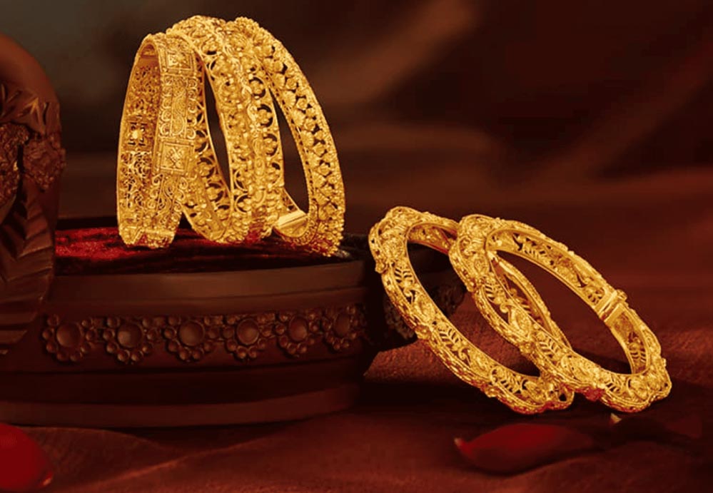 Gold-Silver Price Crash: 10 महीने में सोने-चांदी के भाव में बड़ी गिरावट, क्या दिवाली पर निवेश का सही समय है? Gold-Silver Price Crash: 10 महीने में सोने-चांदी के भाव में बड़ी गिरावट, क्या दिवाली पर निवेश का सही समय है?