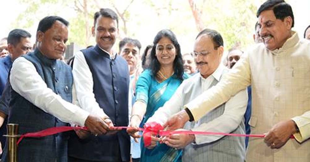 वस्त्र, उच्च शिक्षा, रसायन एवं उर्वरक तथा फार्मा क्षेत्र के उद्योगपतियों से की वन टू वन चर्चा वस्त्र, उच्च शिक्षा, रसायन एवं उर्वरक तथा फार्मा क्षेत्र के उद्योगपतियों से की वन टू वन चर्चा