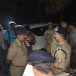यूपी में एनकाउंटर! एक लाख के इनामी बदमाश ‘टिड्डी’ को पुलिस ने किया ढेर, मुठभेड़ में 3 जवान घायल यूपी में एनकाउंटर! एक लाख के इनामी बदमाश ‘टिड्डी’ को पुलिस ने किया ढेर, मुठभेड़ में 3 जवान घायल