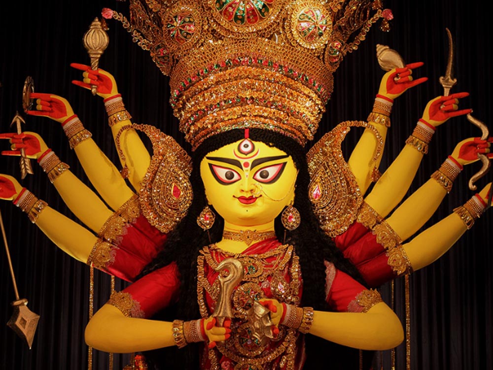 Shardiya Navratri 2026: हाथी पर सवार होकर आएंगी मां दुर्गा, जानें घटस्थापना का शुभ मुहूर्त और नियम