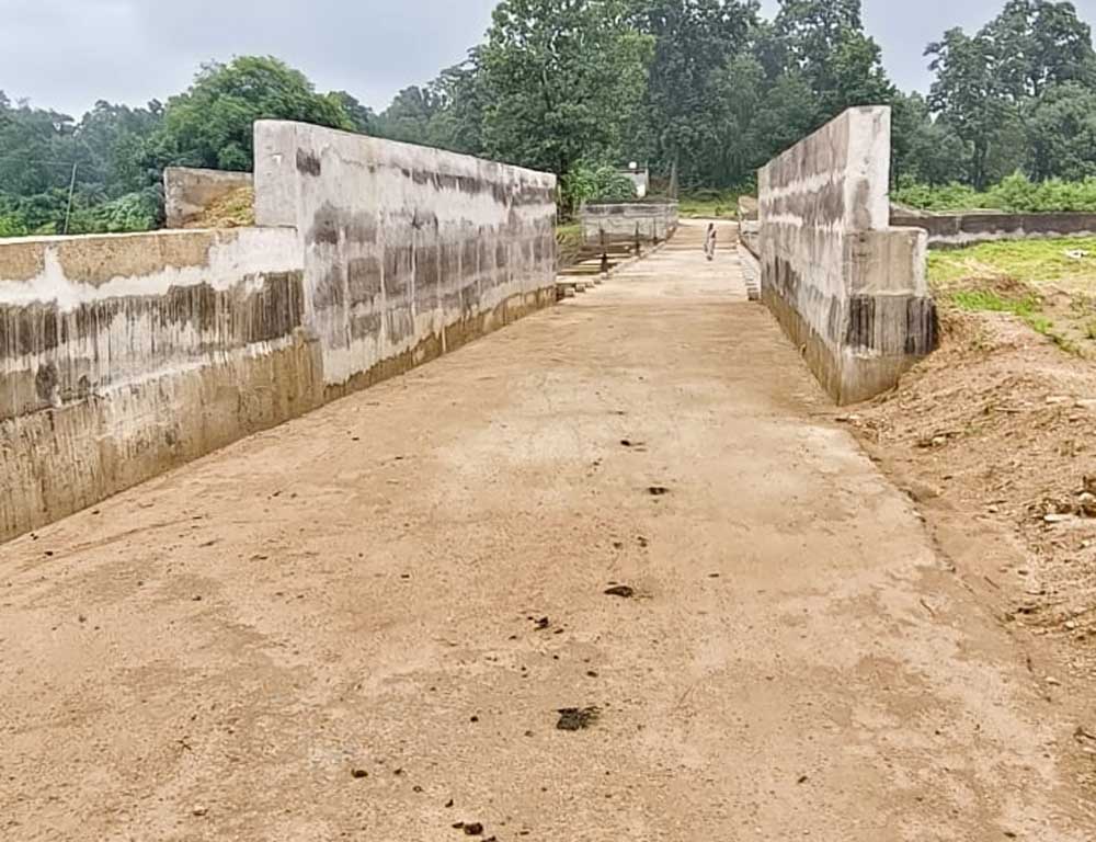 नारायणपुर के कपरी नाला में 2.97 करोड़ रुपये की लागत से स्टॉप डैम का निर्माण अंतिम चरण में