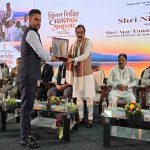 गडकरी सफल नवाचारों को साझा कर अन्य राज्यों में अपनाएं गडकरी सफल नवाचारों को साझा कर अन्य राज्यों में अपनाएं