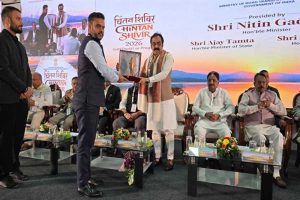 गडकरी सफल नवाचारों को साझा कर अन्य राज्यों में अपनाएं गडकरी सफल नवाचारों को साझा कर अन्य राज्यों में अपनाएं