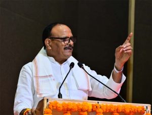 ग्राम प्रहरी सम्मेलन एवं सम्मान समारोह में डिप्टी सीएम ब्रजेश पाठक ने रखे विचार