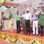 डीजीपी कैलाश मकवाणा ने लाल परेड ग्राउंड से हरी झंडी दिखाकर रैली को किया रवाना डीजीपी कैलाश मकवाणा ने लाल परेड ग्राउंड से हरी झंडी दिखाकर रैली को किया रवाना