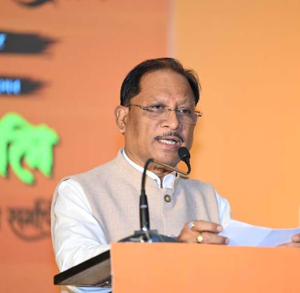 मुख्यमंत्री  साय ने ‘शौर्यांजलि : बस्तर के नायकों को समर्पित’ कार्यक्रम में अमर शहीदों को अर्पित की श्रद्धांजलि