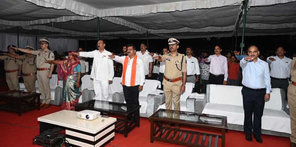 लौह पुरुष सरदार वल्लभभाई पटेल की 151वीं जयंती पर राष्ट्रीय एकता दिवस परेड समारोह में शामिल हुए गृह मंत्री  विजय शर्मा