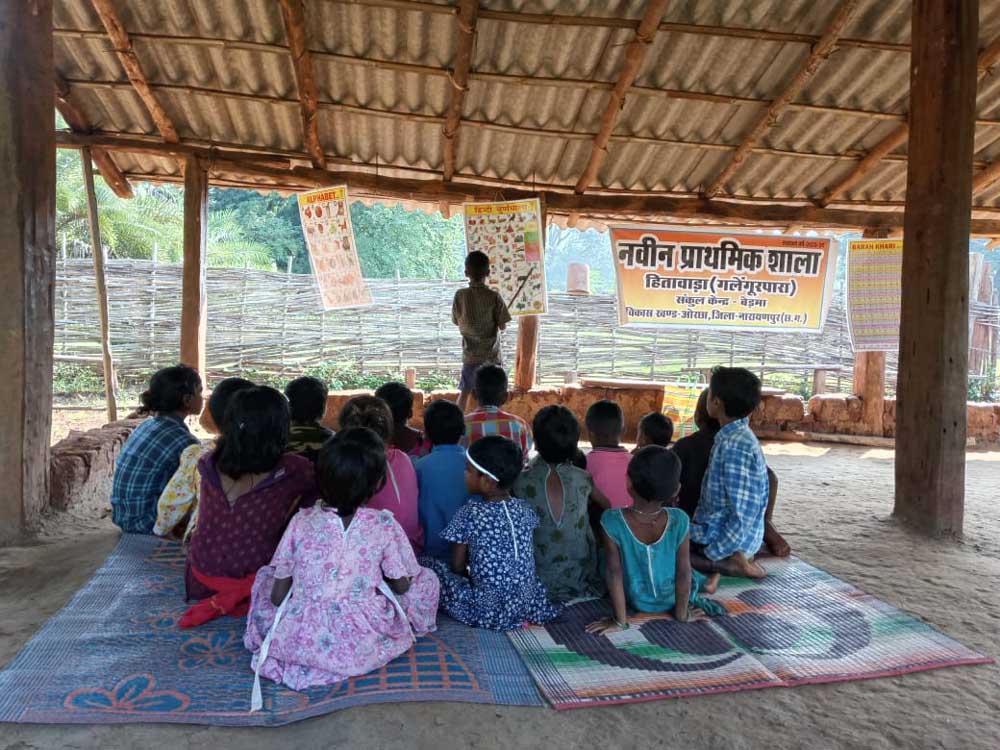 24 वैकल्पिक शालाओं से लगभग 800 बच्चों को जोड़ने की पहल 24 वैकल्पिक शालाओं से लगभग 800 बच्चों को जोड़ने की पहल