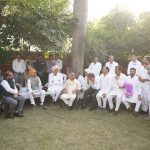 ‘खेत बचाओ अभियान’ में चौपाल पर किसानों से रूबरू हुए शिवराज