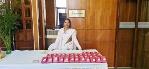 स्वरोजगार के साथ सामाजिक सरोकार, स्वच्छता के प्रति झांसी की सुमन कर रहीं जागरूक स्वरोजगार के साथ सामाजिक सरोकार, स्वच्छता के प्रति झांसी की सुमन कर रहीं जागरूक